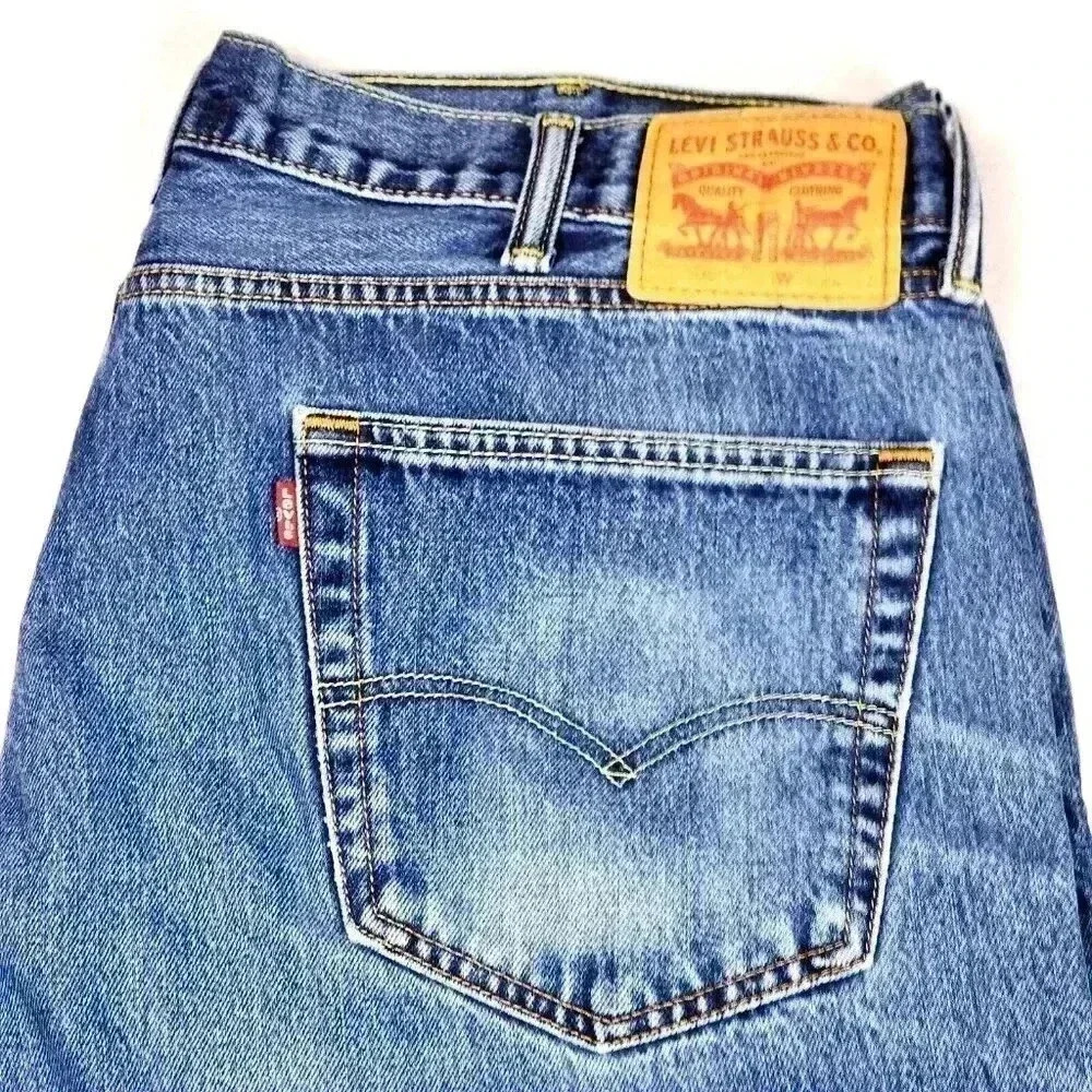 Levi's 505 Regular Fit Mens Denim Jeans 40x32 Straight Leg Classic Zip Fly Blue‎ - Picture 2 of 16